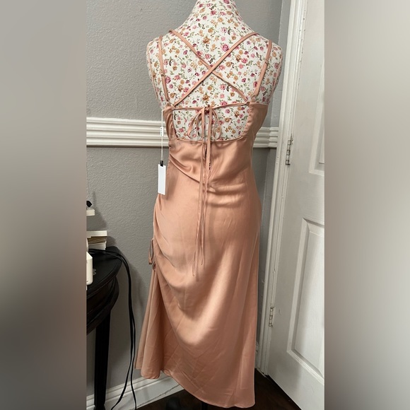 ASTR THE LABEL Midi Dress - Picture 5 of 7